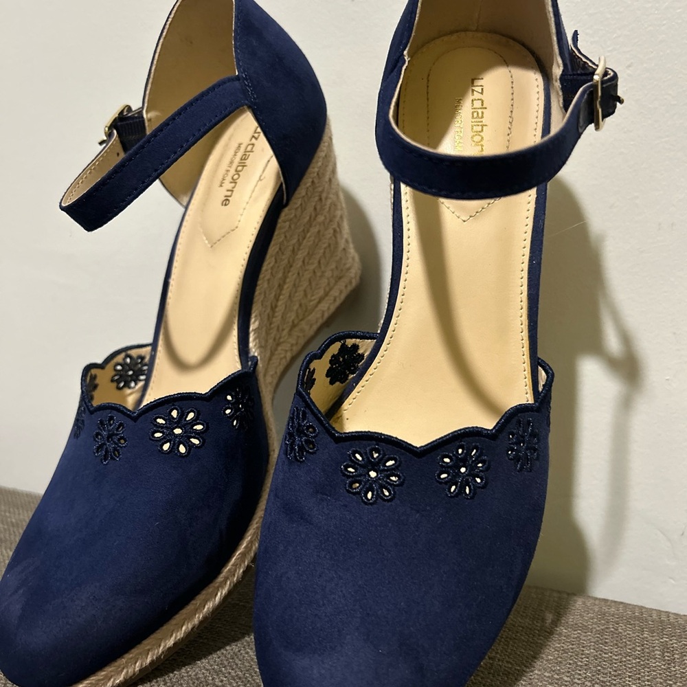 Liz Claiborne Elegant Navy Blue Women's Shoes - Picture 2 of 9